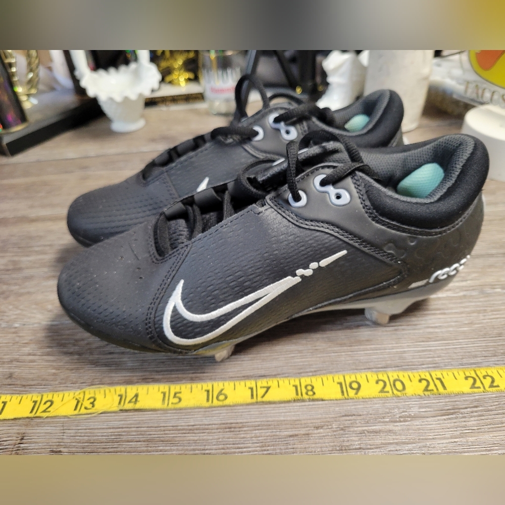Nike Black White Youth Athletic Cleats
